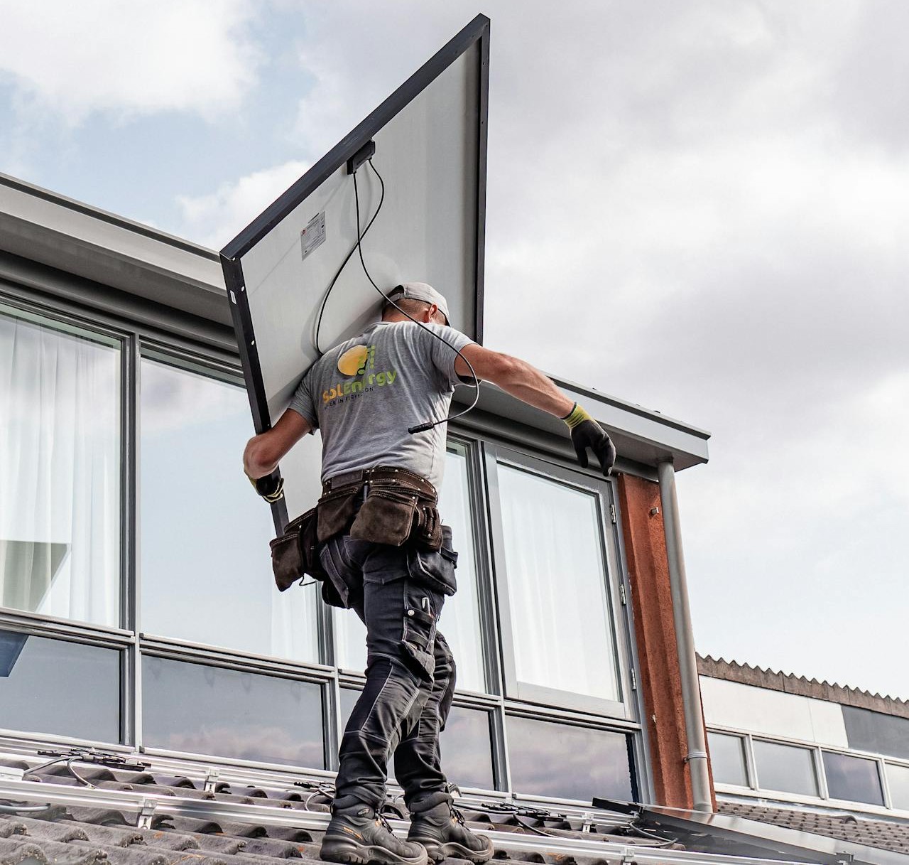 pexels-sdvmovies-29206491